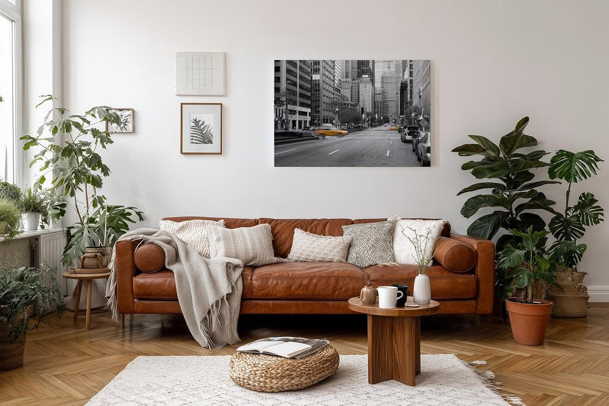 Sinus Art Wandbild 120x80cm Schwarz-Weiß-Straßenszene mit leuchtenden gelben Taxis – dynamisch, stilvoll und ikonisch