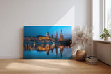 Sinus Art Wandbild 120x80cm Beleuchtete Sehenswürdigkeiten der Dresdner Altstadt im Spiegelbild der Elbe zur blauen Stunde