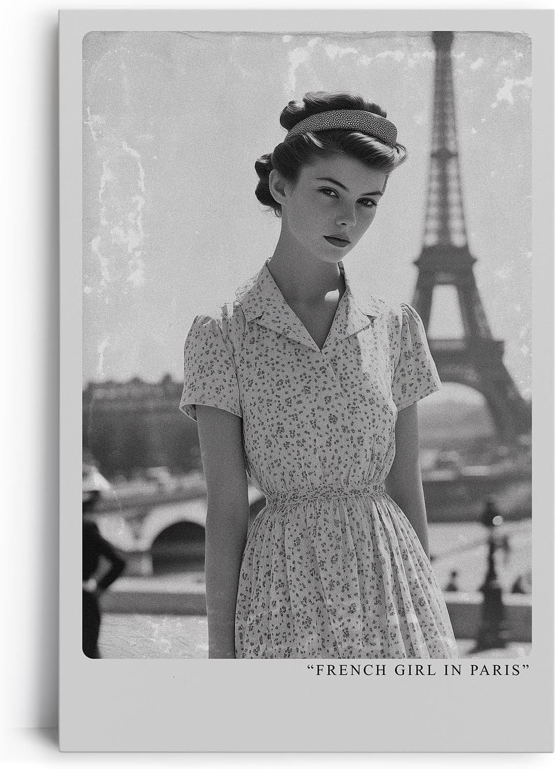 Paul Sinus Leinwandbild 60x90cm Französisches Mädchen in Paris – Vintage, Nostalgie, Fotografie, Schwarz-Weiß, Mode, 50er Jahre, Eleganz, Romantik