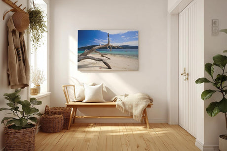 Sinus Art Wandbild 120x80cm Faszinierendes Motiv mit Treibholz am weißen Sandstrand vor türkisfarbenem Meer