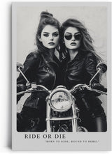 Paul Sinus Leinwandbild 80x120cm rebellische Bikerinnen in stilvoller Schwarz-Weiß-Ästhetik mit kraftvoller Dynamik – ikonisches Leinwandbild