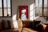 Paul Sinus Wandbild in 40x60cm Frau in weißem Sommerkleid vor roter Wand – modernes Kunstwerk mit ruhiger Ausstrahlung