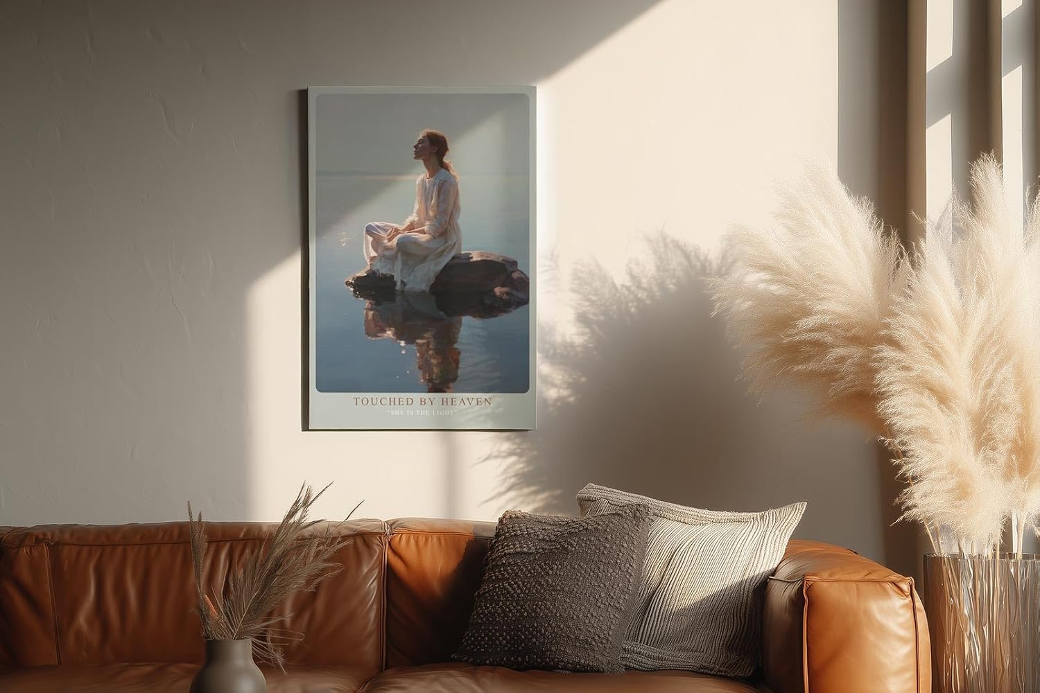 Paul Sinus Wandbild in 40x60cm Touched by Heaven – Ausdrucksstarkes Porträt einer Frau im weißen Kleid, sitzend auf einem Felsen im Wasser bei sanftem Tageslicht