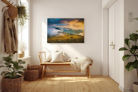 Sinus Art Wandbild 120x80cm Faszinierende Gebirgsszene im Nebel mit dramatischem Sonnenlicht für eindrucksvolle Raumwirkung