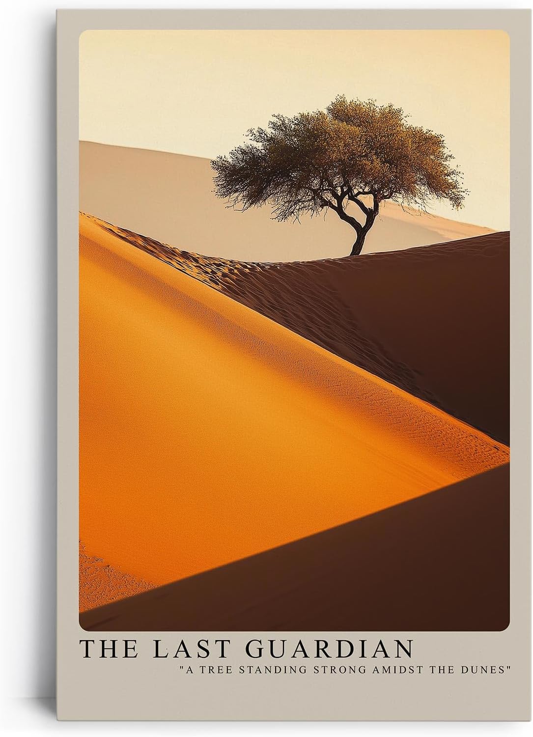 Paul Sinus Leinwandbild 80x120cm – Faszinierende Wüstenlandschaft mit einsamem Baum, leuchtenden Sanddünen und dramatischem Lichtspiel