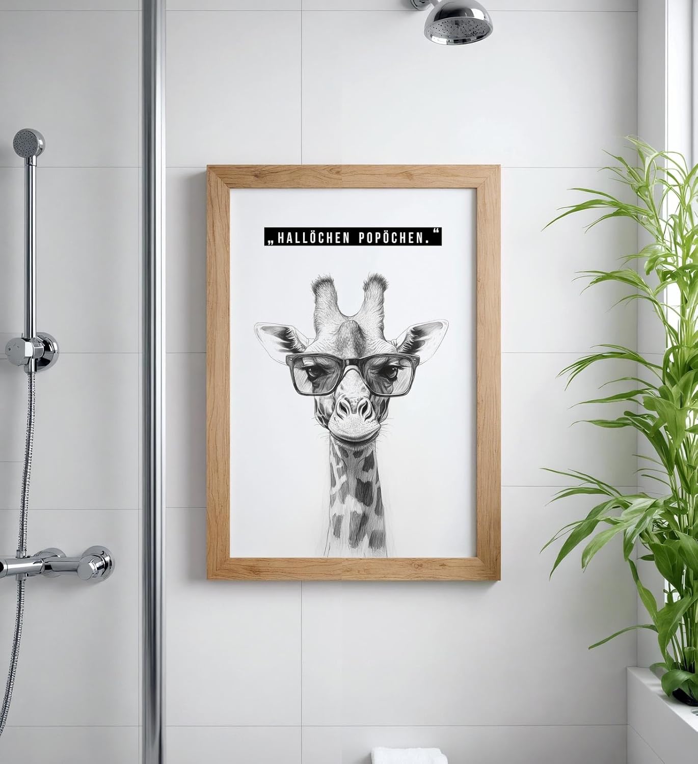 Paul Sinus Poster/Leinwandbild/Rahmenoption – Giraffe mit Brille „Hallöchen Popöchen“ – Lustige WC-Deko für dein Badezimmer