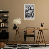 Paul Sinus Leinwandbild 40x60cm Leinwandbild Retro Rebell – Stilvolle Schwarz-Weiß-Fotografie einer starken Frau mit Motorrad, Vintage-Glamour
