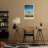Paul Sinus Leinwandbild 80x120cm Toscana Minimalismus – Weite Landschaft mit sanften Feldern und charakteristischer Baumreihe unter klarem Himmel