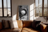 Paul Sinus Wandbild in 40x60cm Black Center – Ausdrucksstarke monochrome Kunst mit dynamischer Kreisform