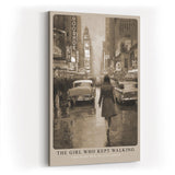 Paul Sinus Wandbild in 40x60cm The Girl Who Kept Walking Retro City Street Scene in Sepia with Vintage Cars and Rainy Atmosphere