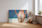 Sinus Art Wandbild 120x80cm Sandbedeckter Rücken in rotem Bikini bringt Sommer, Sonne und Strandgefühl direkt ins Haus