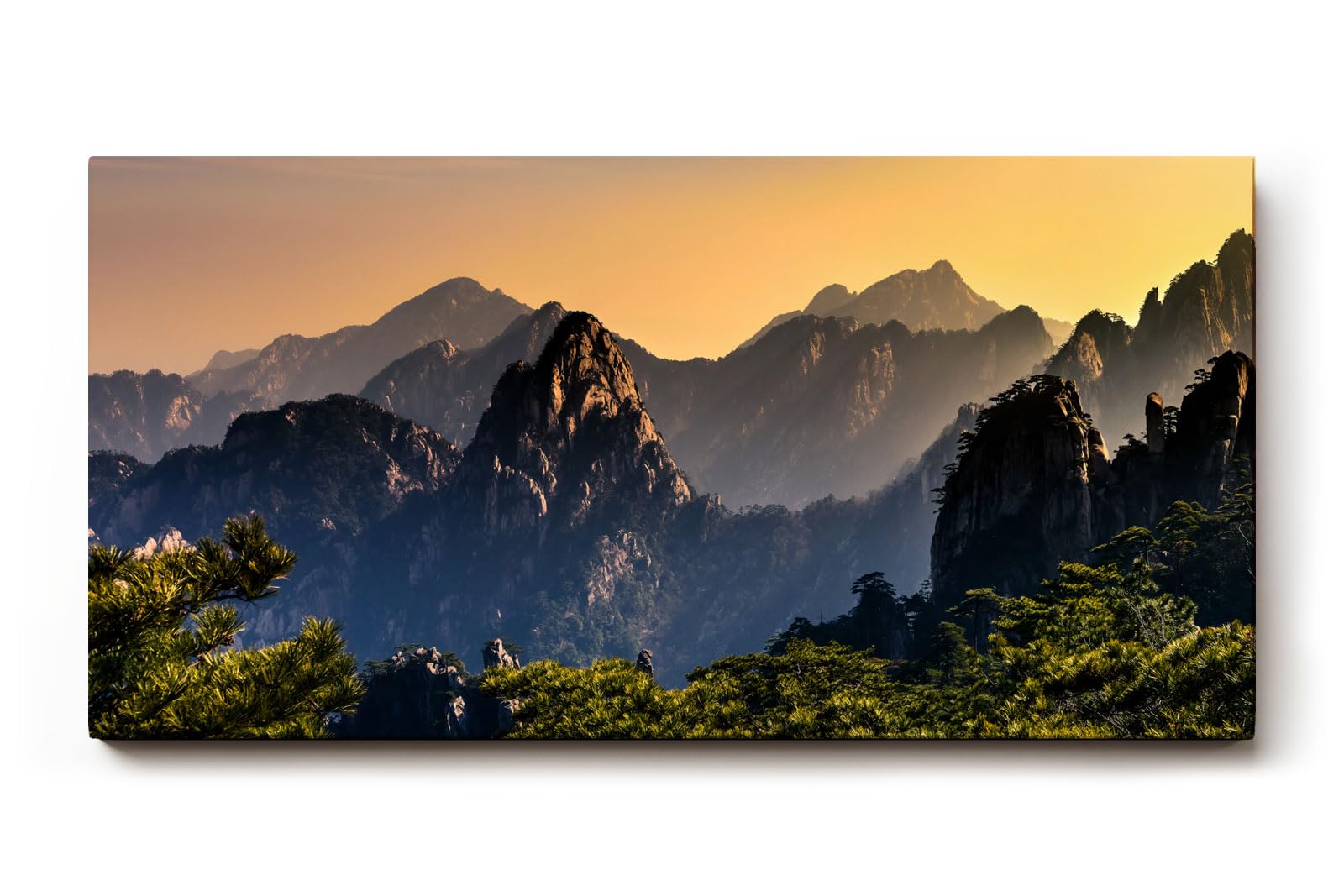 Sinus Art Wandbild 120x80cm Dramatische Berglandschaft mit goldenen Sonnenstrahlen und markanten Felsen