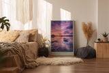 Paul Sinus Wandbild in 40x60cm Boot im Hafen bei Sonnenuntergang mit violett-pinkfarbenem Himmel und ruhigem Wasser