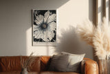 Paul Sinus Wandbild in 40x60cm The Bloom of Contrast – Abstraktes Blumenmotiv in Schwarz und Weiß mit intensiver Ausdruckskraft