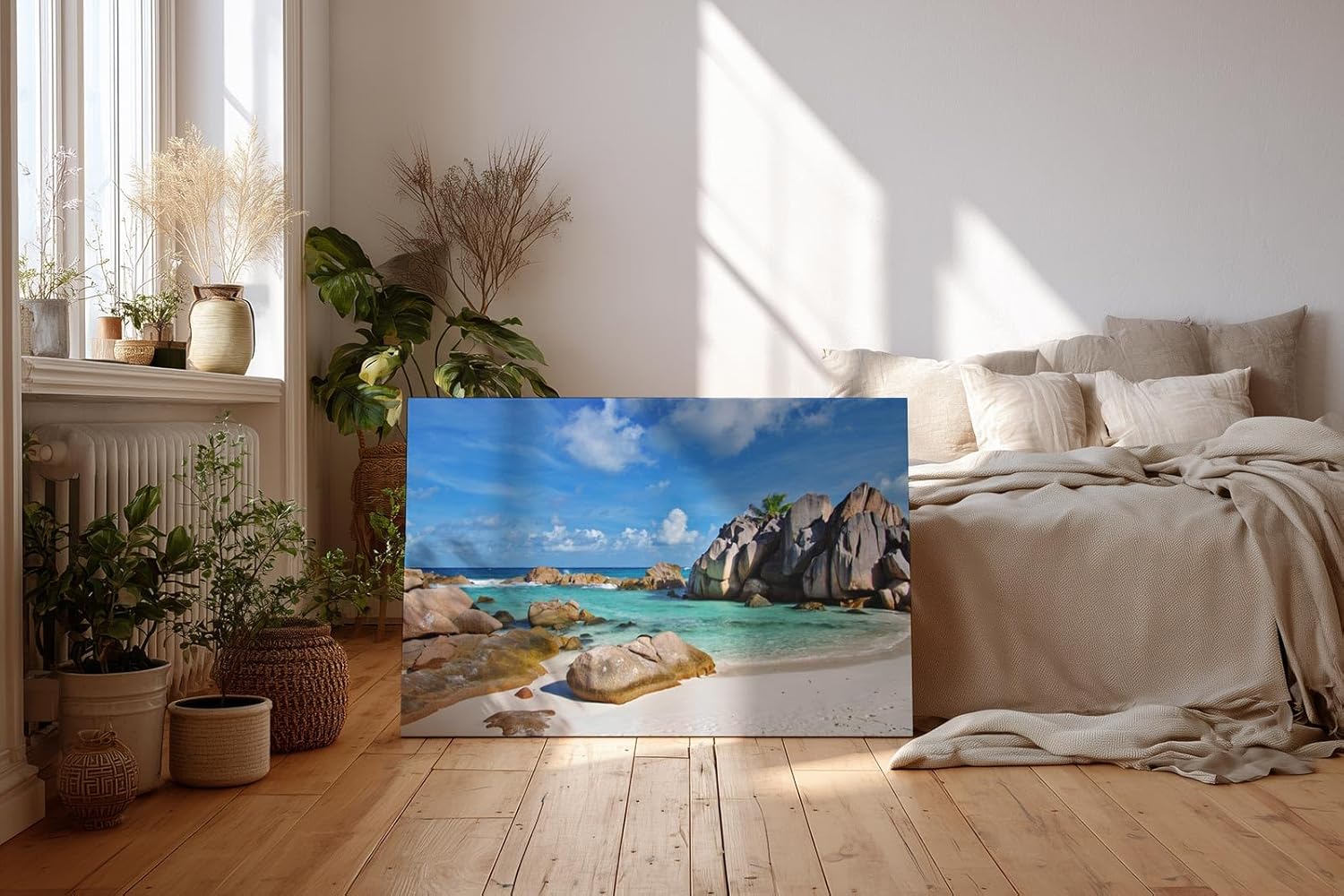 Sinus Art Wandbild 120x80cm Türkises Wasser, weißer Sand und markante Felsen – Urlaubsstimmung pur auf Leinwand