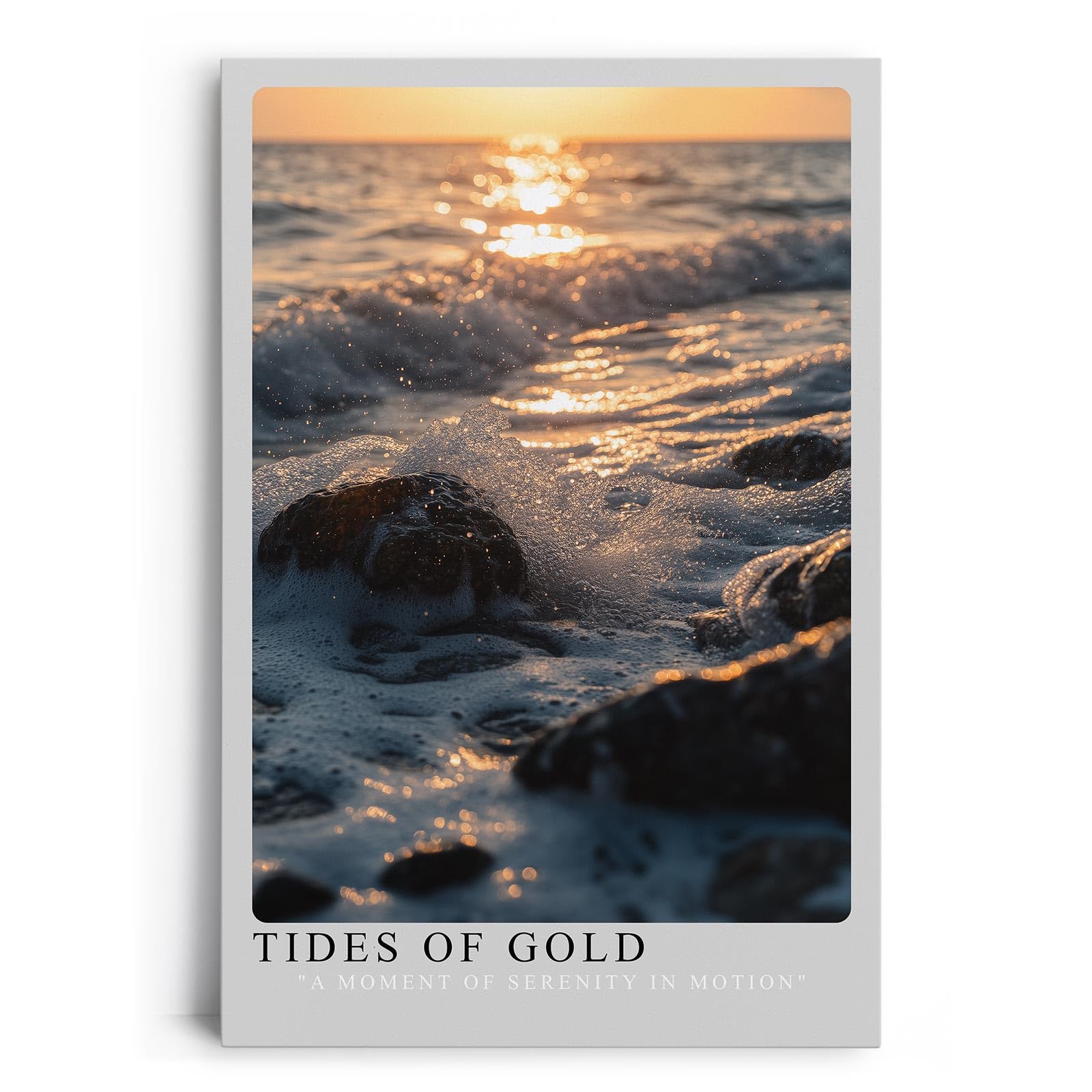 Paul Sinus Leinwandbild 40x60cm Goldene Gezeiten – Dynamische Meereswellen mit Sonnenreflexionen und schimmernden Wasserspritzern