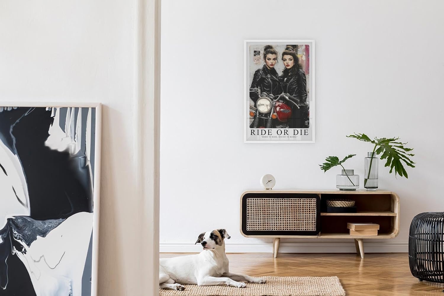 Paul Sinus Leinwandbild 60x90cm Leinwandbild Ride or Die – Ausdrucksstarke Rebellinnen in Lederjacken mit Vintage-Motorrad, urbaner Charme