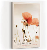 Paul Sinus Kunstdruck 40x60cm Field Whispers – Zarte Mohnblumen im Gegenlicht als poetisches Naturmotiv in sanften Tönen