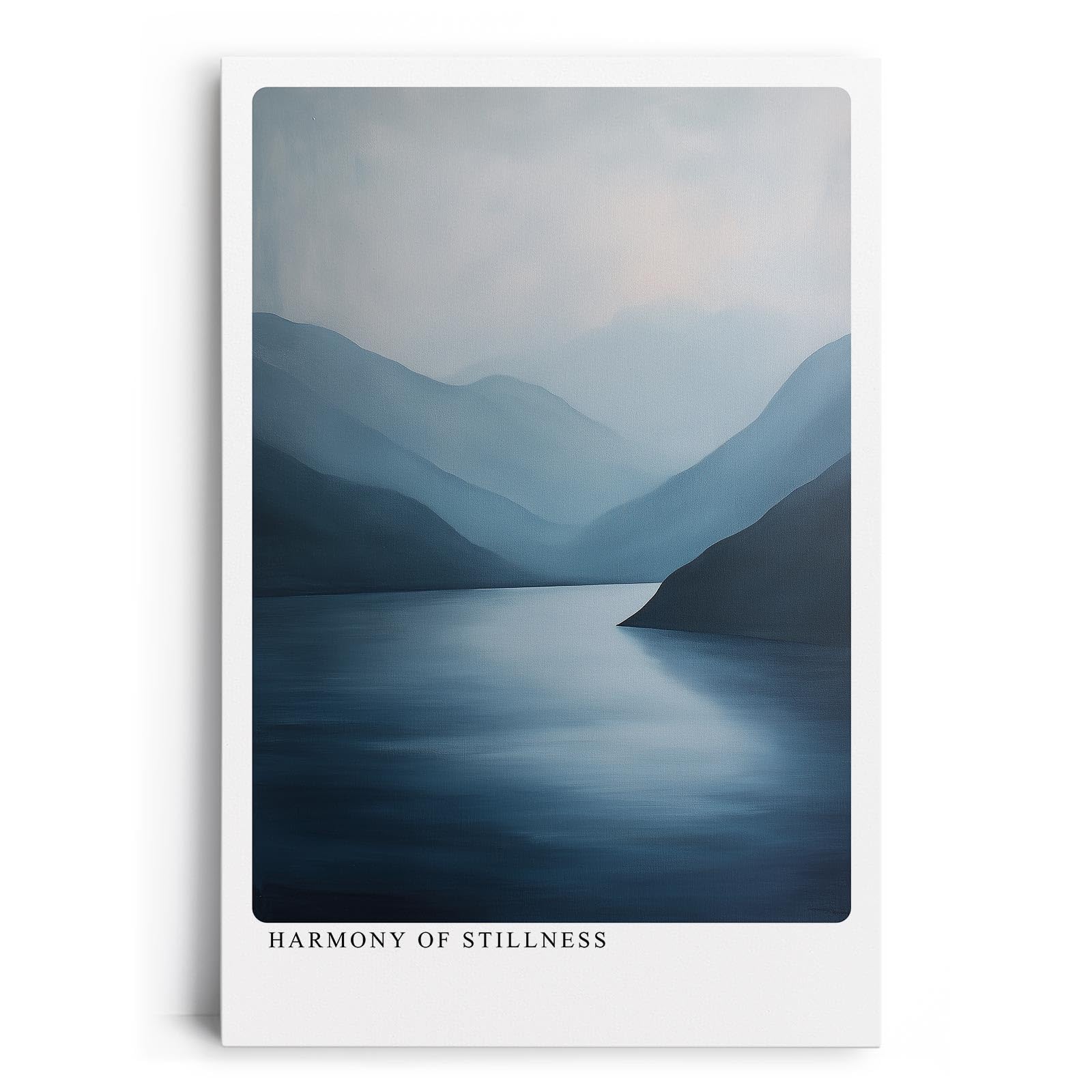 Paul Sinus Leinwandbild 40x60cm Stille Wasser – Meditative Landschaft mit ruhigem See und sanften Bergen in harmonischen Blautönen