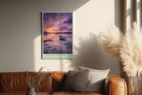 Paul Sinus Wandbild in 40x60cm Boot im Hafen bei Sonnenuntergang mit violett-pinkfarbenem Himmel und ruhigem Wasser