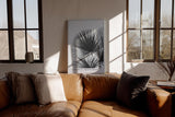 Paul Sinus Wandbild in 40x60cm Tropical Monochrome – stilvolle Palmenblätter in Schwarz-Weiß Fotokunst für modernes Wohndesign auf hochwertiger Leinwand
