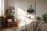 Paul Sinus Wandbild in 60x90cm Awakened Woman – Meditatives Porträt einer Frau im weißen Kleid, sitzend auf einem Felsen im Wasser bei Sonnenaufgang, moderne Bilder in sanften Farbtönen
