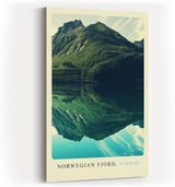 Paul Sinus Kunstdruck 40x60cm Norwegian Fjord mit Bergreflexion im klaren Wasser