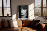 Paul Sinus Wandbild in 40x60cm Künstlerisches Porträt in Schwarz-Weiß mit rissiger Textur über Gesichtszügen