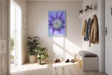 Paul Sinus Kunstdruck 40x60cm Electric Bloom – Nahaufnahme einer lila Blüte mit intensiver Mitte