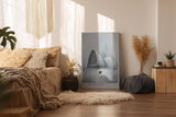 Paul Sinus Wandbild in 40x60cm The Grey City Futuristische Architektur in grauer, nebliger Stadtlandschaft mit zwei Figuren im Vordergrund