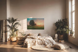 Sinus Art Wandbild 120x80cm Grüne Wiese im goldenen Morgenlicht mit Baumgruppe für eine friedliche Raumwirkung