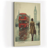 Paul Sinus Wandbild in 40x60cm London, England – Malerische Straßenszene mit rotem Doppeldeckerbus und Big Ben im Hintergrund, stilvolle Stadtansicht im Regen