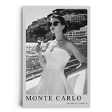 Paul Sinus Leinwandbild 40x60cm Leinwandbild Monte Carlo – Stilvolle Schwarz-Weiß-Fotografie einer eleganten Frau auf einer Yacht, luxuriöse Ästhetik