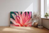 Sinus Art Wandbild 120x80cm Blüte in Pink mit Tautropfen – faszinierende Struktur und frische Ästhetik