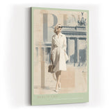Paul Sinus Wandbild in 40x60cm Berlin Chic Frau im weißen Mantel vor Brandenburger Tor klassische Eleganz auf Leinwand