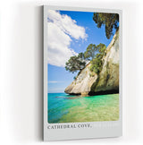 Paul Sinus Kunstdruck 40x60cm Cathedral Cove New Zealand türkisfarbenes Wasser trifft auf weiße Klippen und Naturidylle