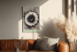Paul Sinus Wandbild in 40x60cm Inkflower Abstraktes Schwarz-Weiß-Motiv mit blütenähnlicher, radialer Struktur und dunklem Zentrum
