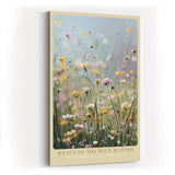 Paul Sinus Wandbild in 40x60cm Dance of the Wild Blooms Farbenfrohe Wildblumen im Sommerlicht vor sanftem Hintergrund für lebendige Raumgestaltung