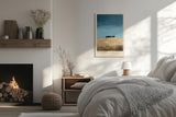Paul Sinus Leinwandbild 80x120cm Toscana Minimalismus – Weite Landschaft mit sanften Feldern und charakteristischer Baumreihe unter klarem Himmel