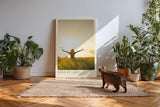 Paul Sinus Kunstdruck 40x60cm Field of Light Frau im Sonnenfeld mit ausgebreiteten Armen bei Sonnenuntergang