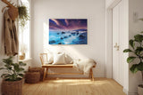 Sinus Art Wandbild 120x80cm Mystische Felsenküste bei Nacht unter violettem Himmel mit leuchtendem Wasser