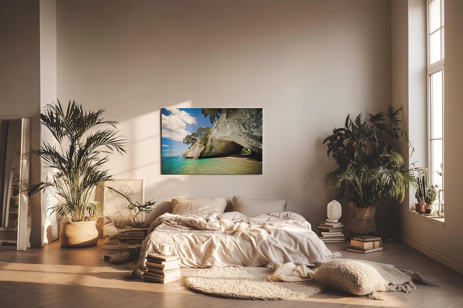 Sinus Art Wandbild 120x80cm Strahlende Küstenszene mit Felsüberhang, Sandstrand und klarem türkisfarbenem Meer