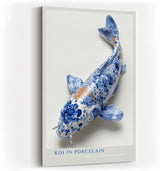 Paul Sinus Wandbild in 40x60cm Koi in Porcelain – kunstvoller Koi-Fisch in Blau-Weiß mit feinen Porzellanmustern und dezentem Farbakzent