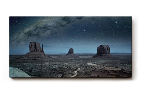 Sinus Art Wandbild 120x80cm Faszinierende Landschaft mit ikonischen Felsformationen unter der Milchstraße