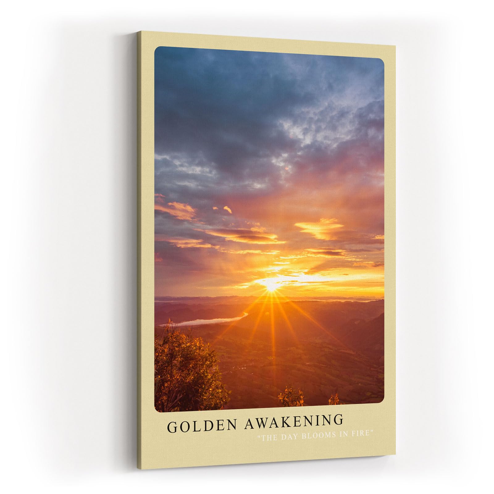 Paul Sinus Kunstdruck 40x60cm Golden Awakening – Sonnenaufgang über der Landschaft in leuchtendem Gold und Orange