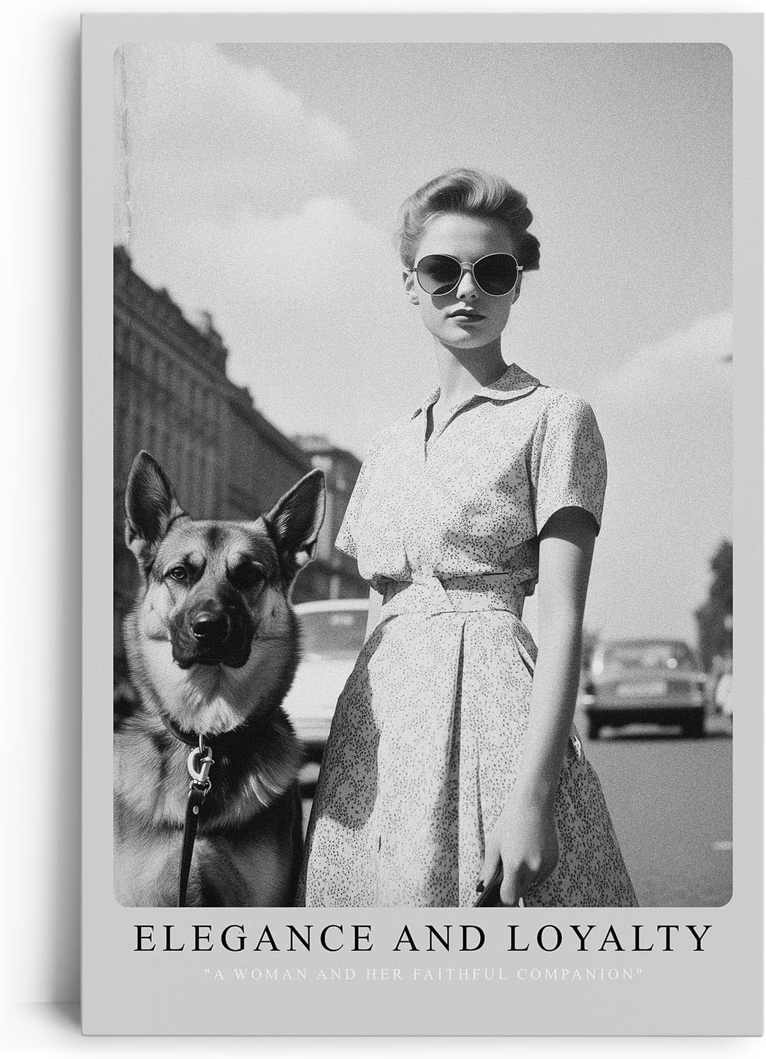 Paul Sinus Leinwandbild 60x90cm Leinwandbild Eleganz und Loyalität – Stilvolle Schwarz-Weiß-Fotografie mit Frau und treuem Hund, Retro-Charme