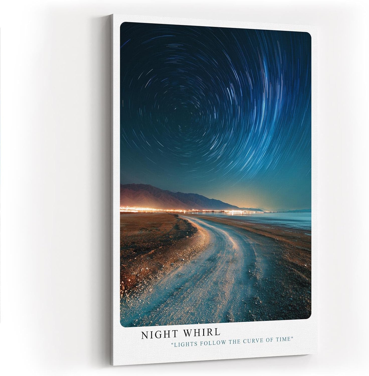 Paul Sinus Wandbild in 40x60cm Night Whirl Sternenhimmel mit Sternenspuren über Küstenstraße in nächtlicher Langzeitbelichtung