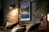 Paul Sinus Kunstdruck 40x60cm Alpine Serenity Bergsee Spiegelung Alpen Sonnenlicht Stille Naturidylle