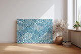 Sinus Art Wandbild 120x80cm Florales Design mit Blüten und Blättern im klassischen Vintage-Stil auf blauem Hintergrund
