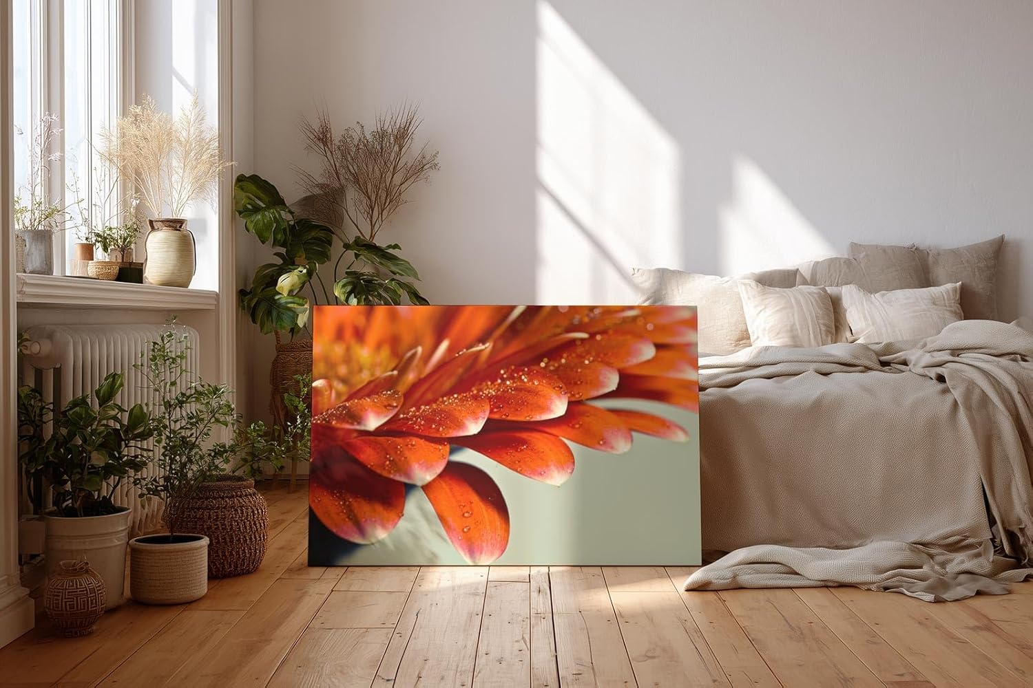 Sinus Art Wandbild 120x80cm Makroaufnahme leuchtend orangefarbener Blütenblätter mit funkelnden Wassertropfen